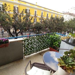 Domus Corso Umberto 18 B&B